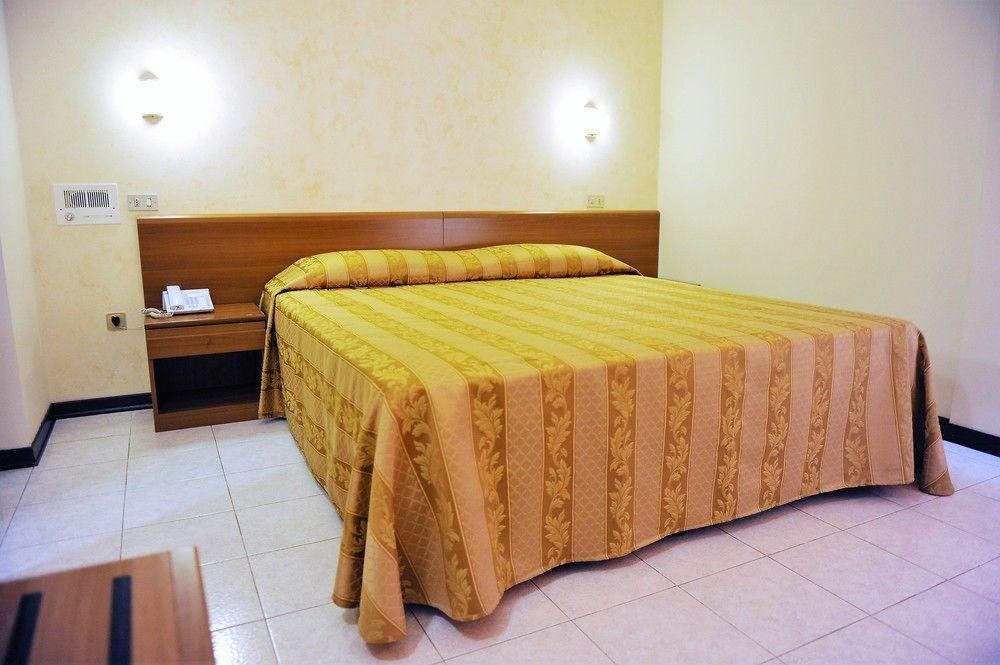 Hotel Marco Polo Self Check-In Bologna Luaran gambar