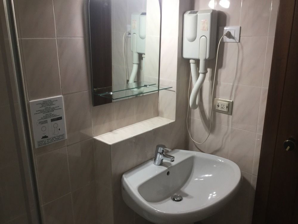 Hotel Marco Polo Self Check-In Bologna Luaran gambar