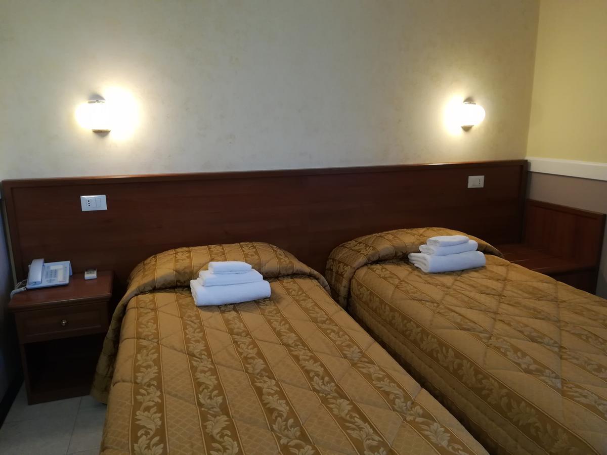 Hotel Marco Polo Self Check-In Bologna Luaran gambar