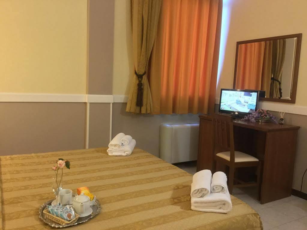 Hotel Marco Polo Self Check-In Bologna Luaran gambar